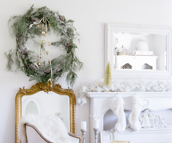 DIY Oversized Christmas Wreath Hack by Shabyfufu preview image